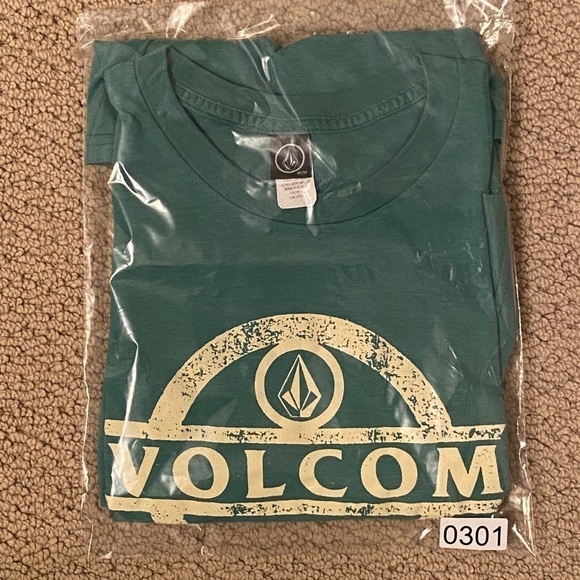 Volcom Stone “Embrace the Strange” Green Tee Shirt Men M Medium - Picture 6 of 6